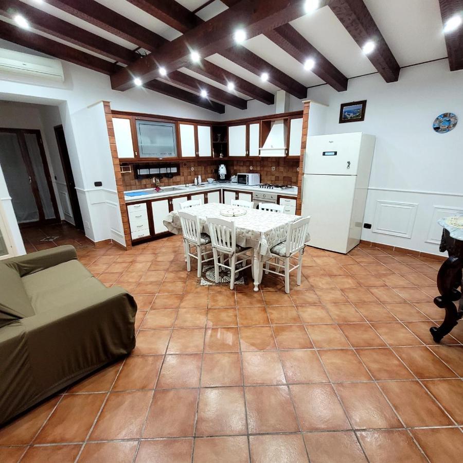 Perry Home Naples Luaran gambar